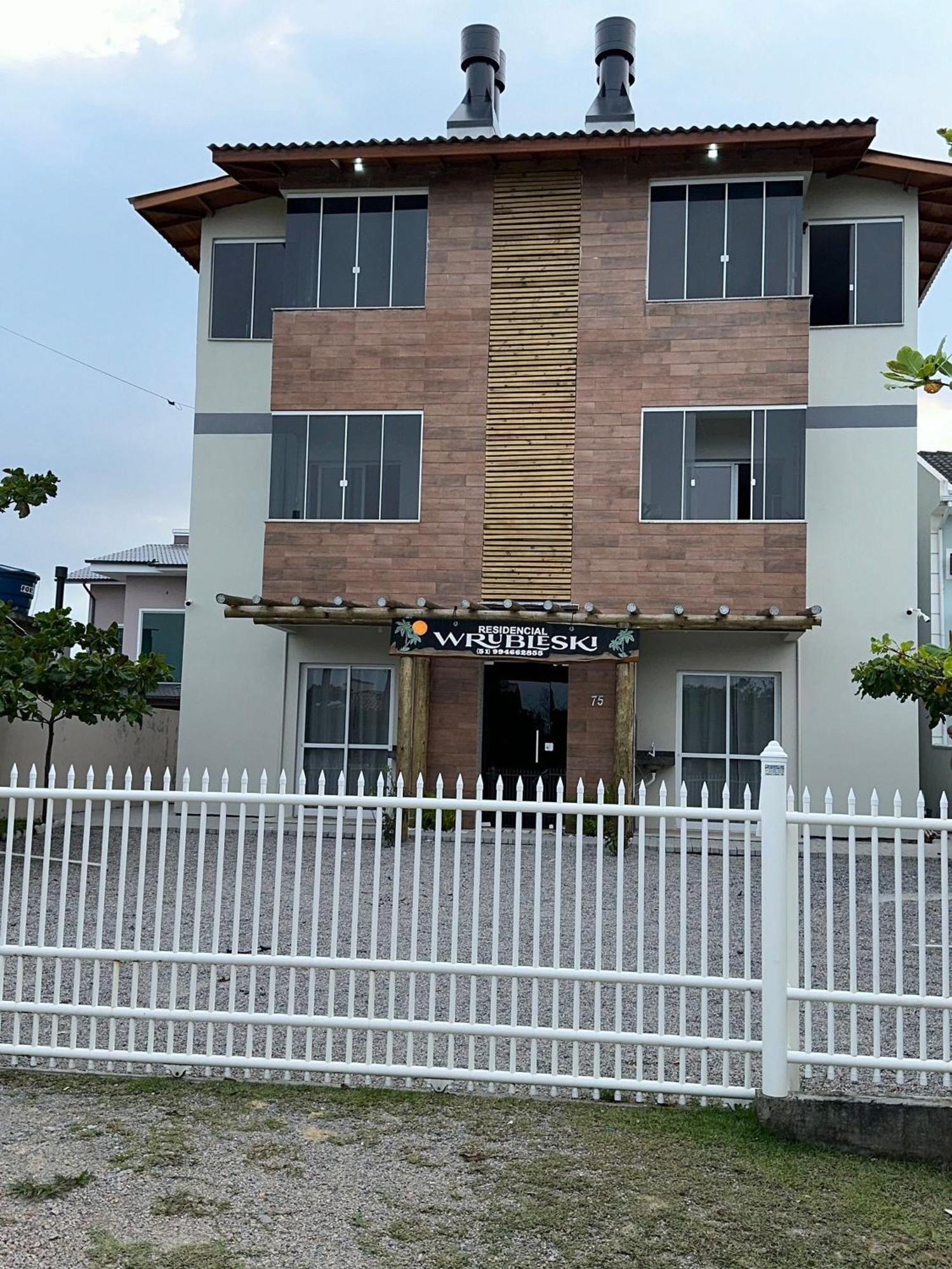 Residencial Wrubleski Sc Pinheira Dış mekan fotoğraf